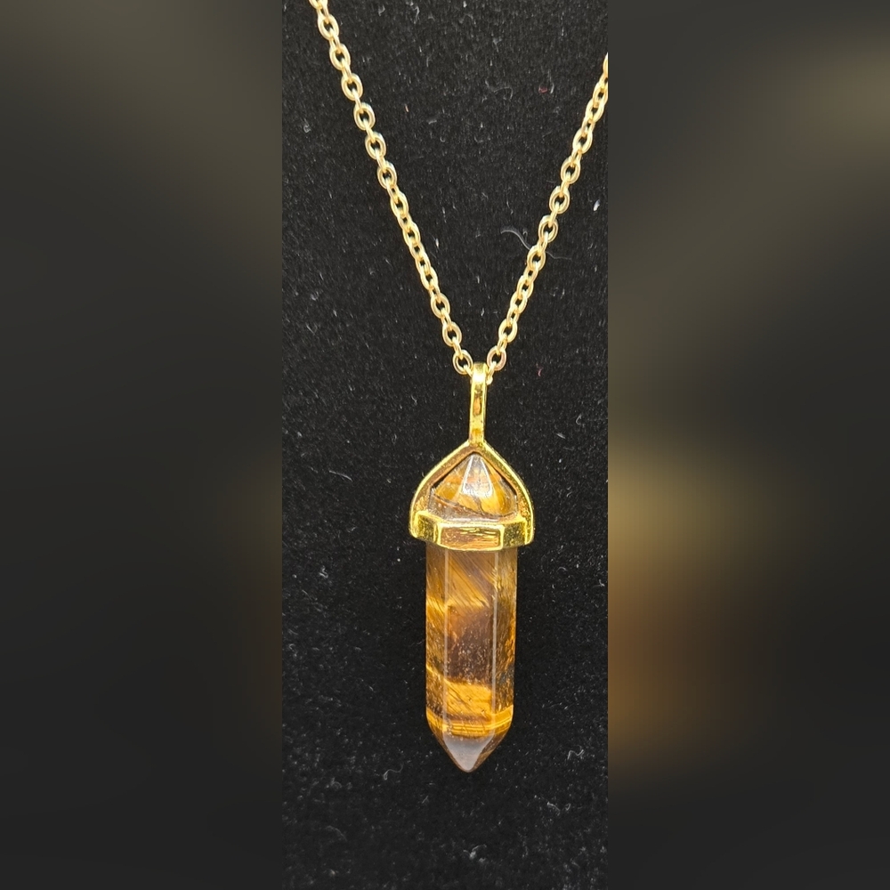 Tigers Eye Pendant on Gold Tone Chain 17" Long + 1.5" Pendant EUC Real Stone